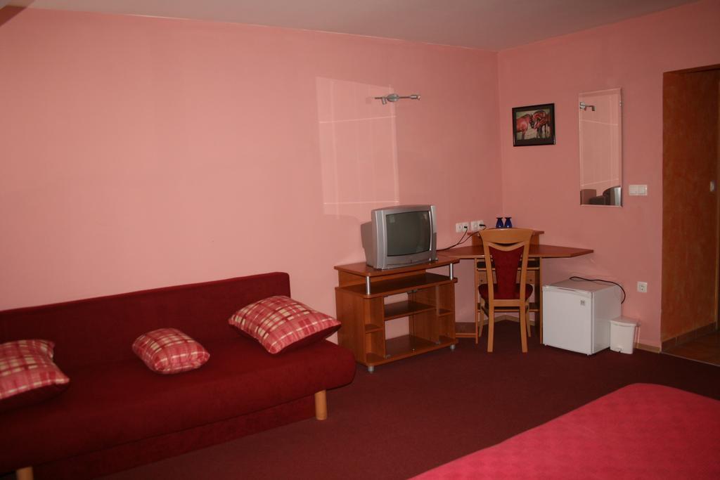 Guest House Klub Kovac Накло Номер фото